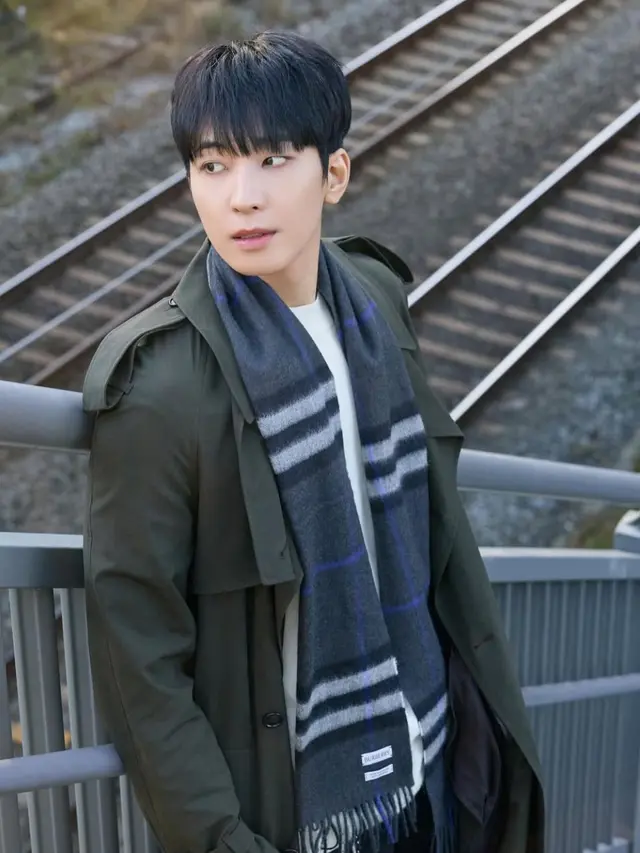 Wonwoo SEVENTEEN umumkan tanggal wamil. (credit:instagram.com/everyone_woo)