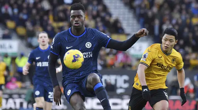 Napoli Kepincut Benoit Badiashile, Chelsea Pasang Syarat Transfer