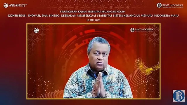Gubernur Bank Indonesia Perry Warjiyo, dalam peluncuran Buku Kajian Stabilitas Keuangan (KSK) No. 40 bertajuk konsistensi, Inovasi dan Sinergi Kebijakan Memperkuat Stabilitas Sistem Keuangan Menuju Indonesia Maju, Rabu (10/5/2023).