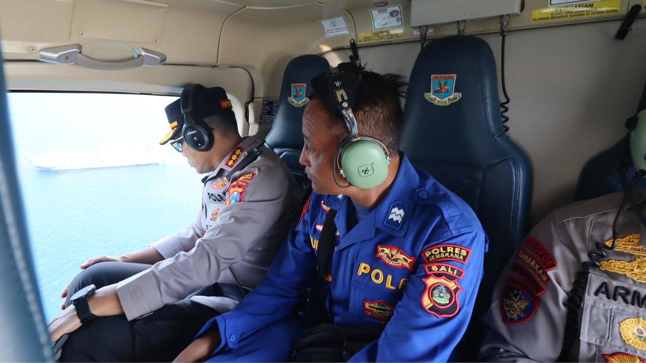 Polda Jatim Kerahkan Drone Bawah Laut Cari Korban Kapal Tenggelam di Selat Bali