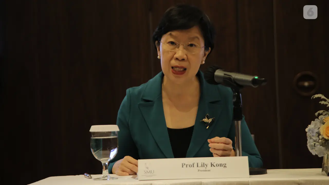 Profesor Lily Kong, President of Singapore Management University (SMU) menyebut dunia yang sebelumnya konvensional kini bertransformasi menjadi serba digital (Liputan6.com/Zulfikar Abubakar).