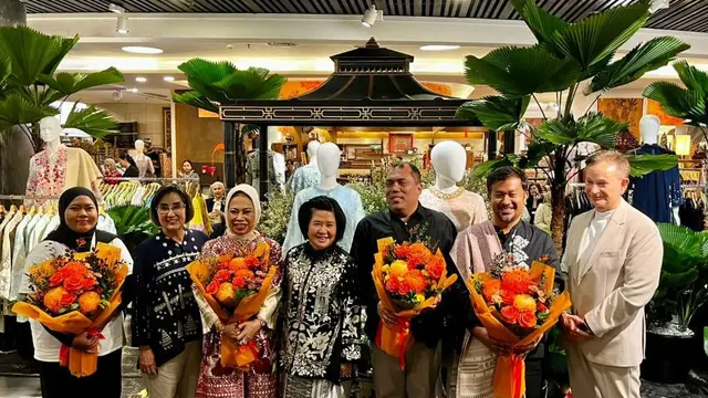 Alun Alun Indonesia Rayakan 18 Tahun dengan Kolaborasi “Holong Mangulosi”