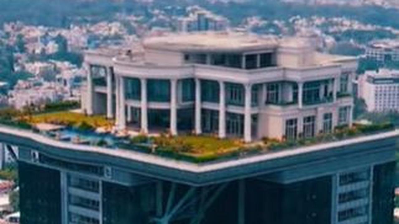 Jika kebanyakan orang membangun mansion di atas tanah, namun berbeda dengan miliarder satu ini. Konglomerat asal India ini justru membangun mansion di atas gedung pencakar langit.