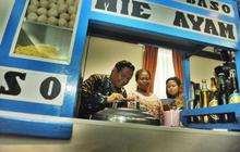 Mahfud MD beri dukungan kepada tukang bakso