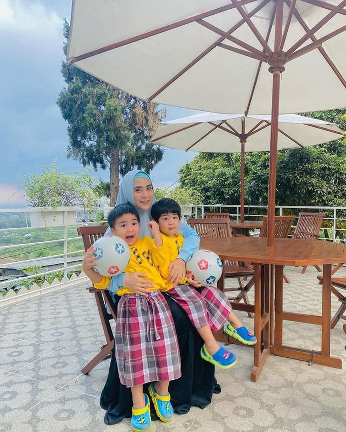 Potret Kehidupan Anak Ustaz Solmed dan April Jasmine, Lucu dan Menggemaskan