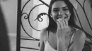 Meski demikian, Kendall Jenner belum pernah mengungkapkan alasannya membuat tato tersebut hingga kemarin. (instagram/kendalljenner)