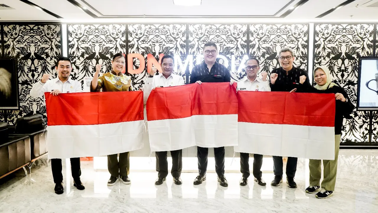 Semarakan HUT ke-77 RI, Kemendagri Ajak Pemda Bagikan 10 Juta Bendera Merah Putih