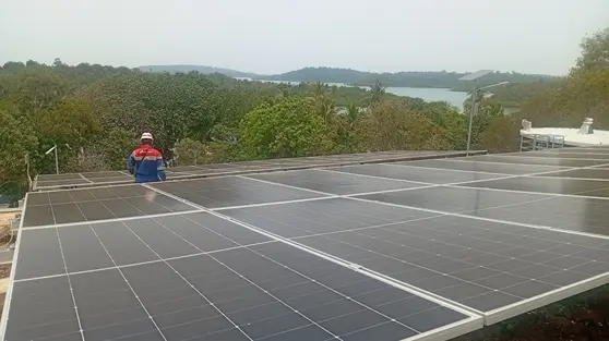 Mengintip Potensi Ekonomi Nelayan di Balik PLTS Pulau Sembur