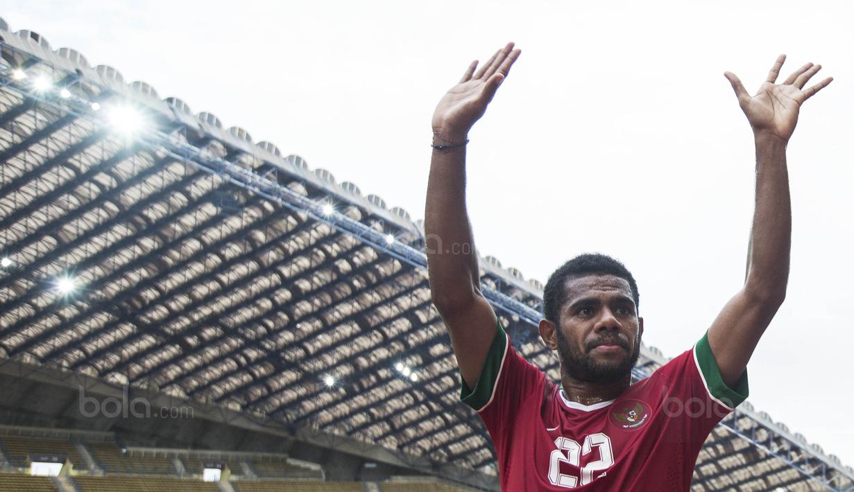 Kelincahan Yabes Roni dan umpan terukur serta tembakan langsung ke arah gawang lawan membuat dirinya berpeluang mencetak gol saat melawan Kamboja pada laga terakhir Grup B SEA Games 2017. (Bola.com/Vitalis Yogi Trisna)