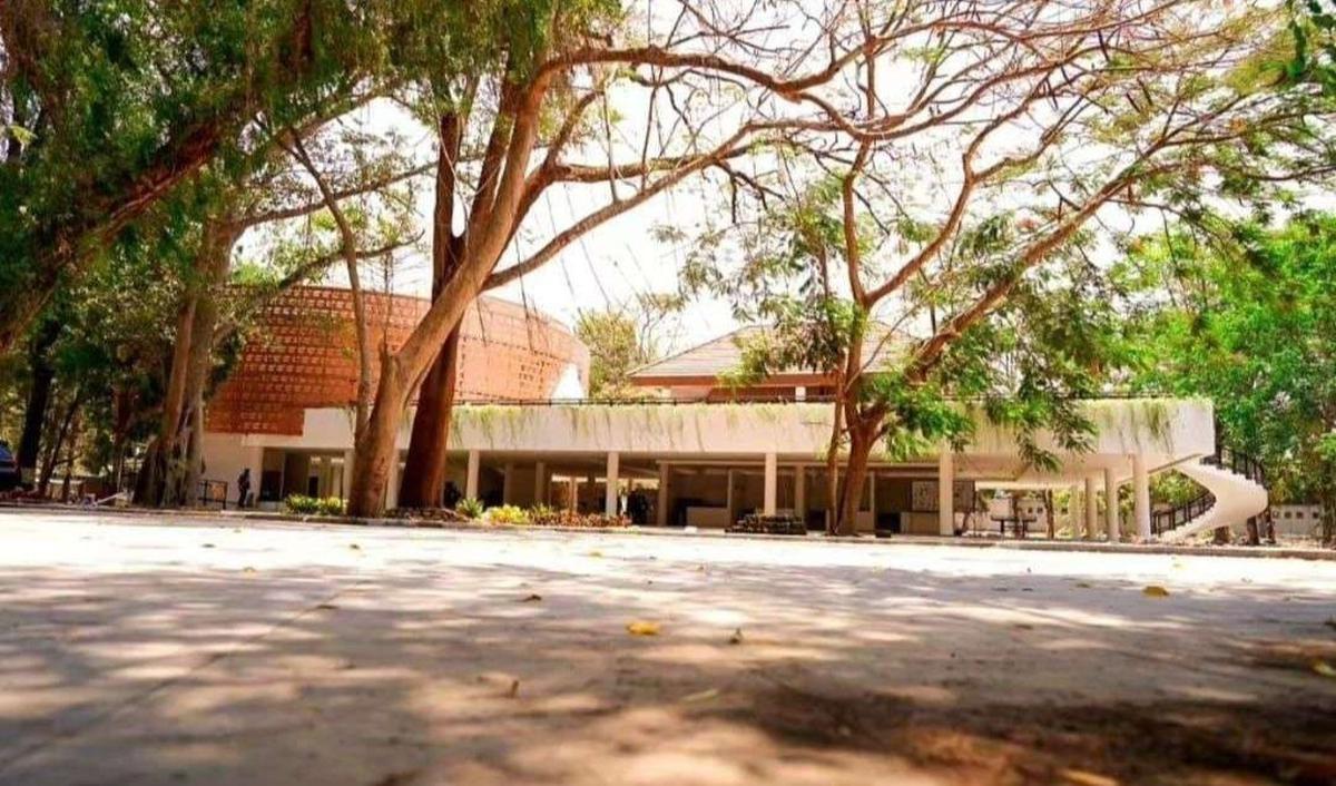 3. Revitalisasi Taman Balekambang<br>
