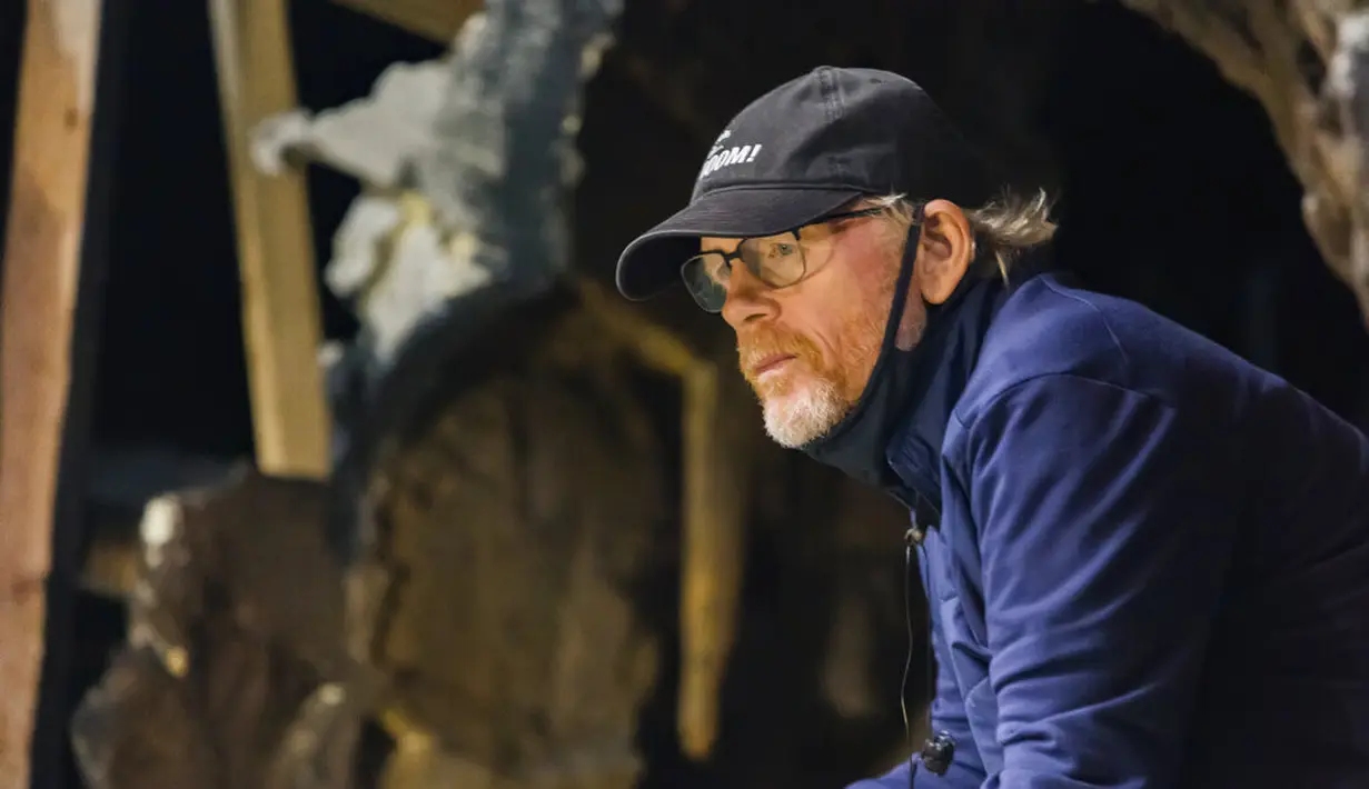 Sutradara Ron Howard di lokasi syuting Thirteen Lives. (Vince Valitutti/Metro Goldwyn Mayer Pictures via AP)