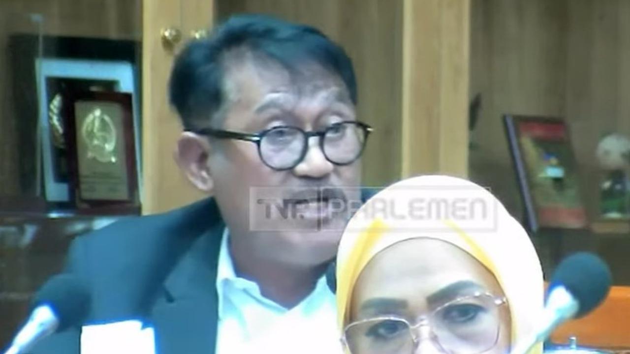 VIDEO: DPR Blak-blakan Depan Professor Soal Ramai Penolakan Tulis Ulang Sejarah Indonesia
