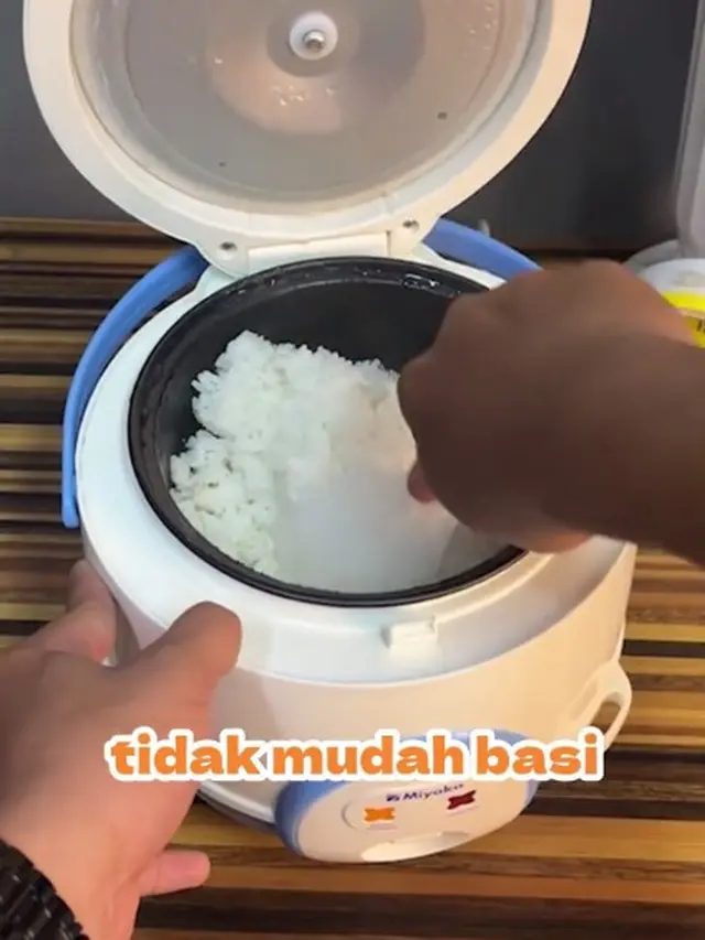 Tanpa Bahan Tambahan, Ini Cara Supaya Nasi Tidak Cepat Kering dan Mudah Diambil