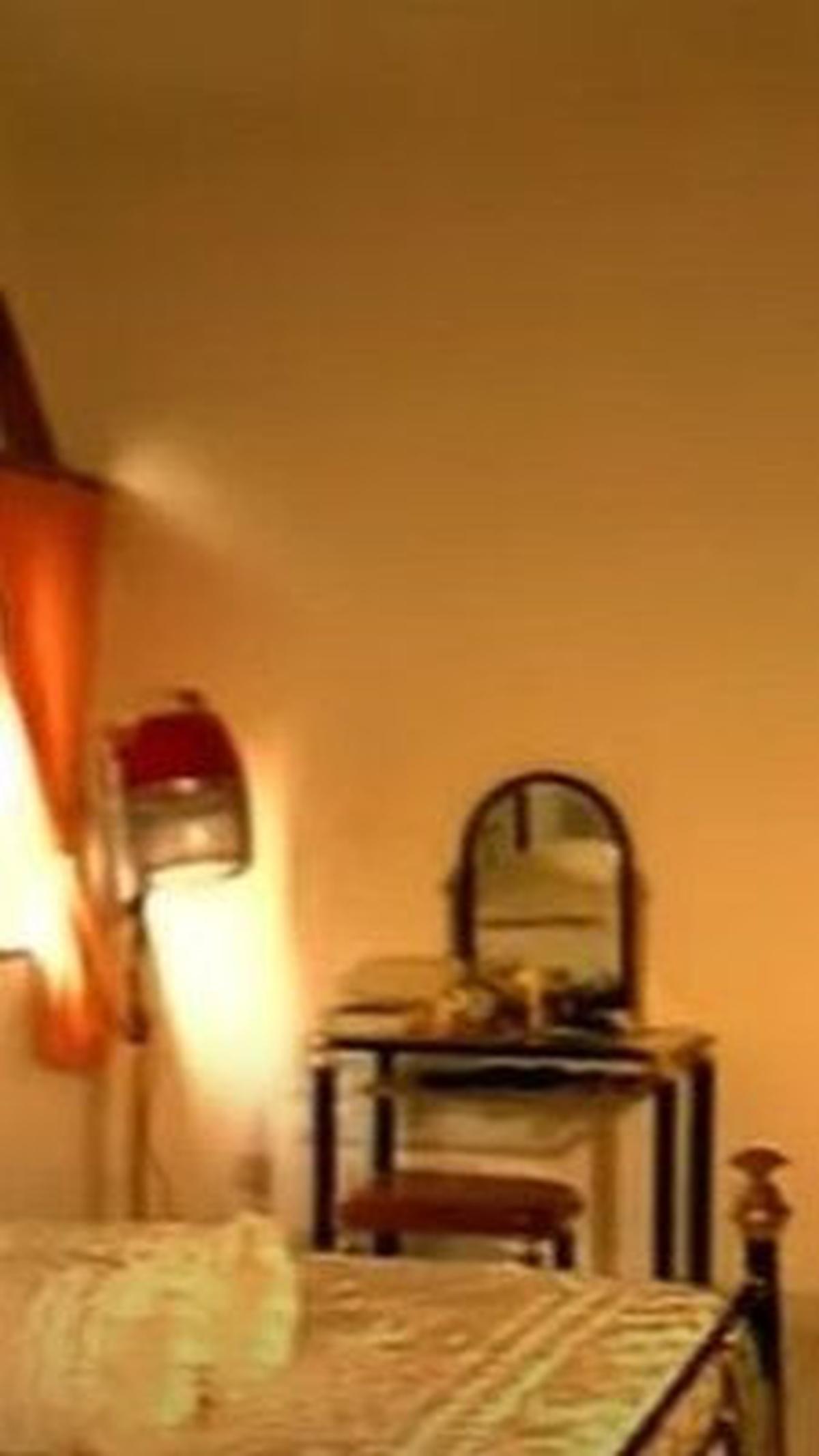 Kamar Rieta Sugiarto
