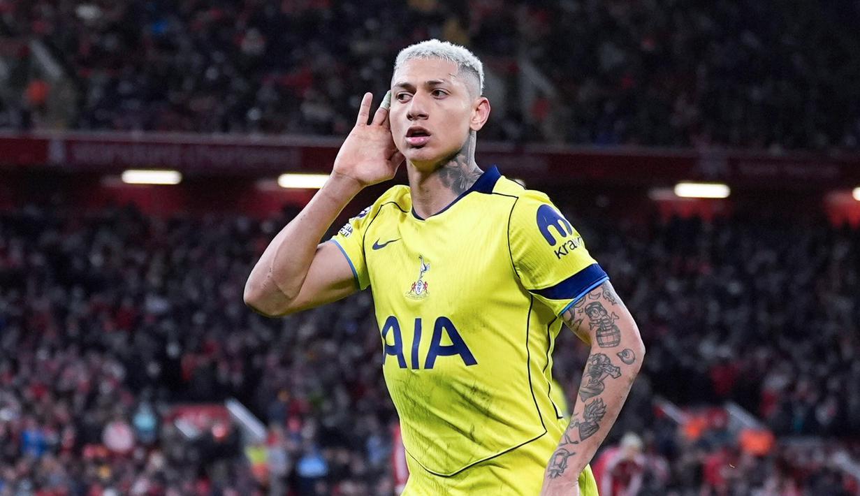 Dengan rentetan hasil kurang oke tersebut, Liverpool gagal menembus empat besar klasemen sementara Premier League musim ini. The Reds masih tertahan di urutan kelima dengan torehan 49 poin, tertinggal angka dua dari Aston Villa yang berada di atasnya. (Peter Byrne/PA via AP)