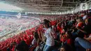 Massa pendukung memadati setiap sudut area Stadion Utama Gelora Bung Karno. (merdeka.com/Arie Basuki)