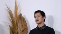 Syuting Film Perempuan Pembawa Sial, Morgan Oey Belajar Bahasa Minang dan Masak Rendang Seharian