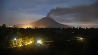 Gunung Sinabung Level III Warga Diminta Tetap Waspada