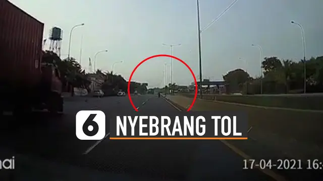 Beredar video aksi nekat masih dilakukan oleh seorang pemuda yang menyebrang di jalan tol.