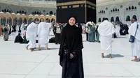 Potret Ummi Quary Jalani Umroh untuk Kedua Kalinya, Bagikan Curahan Hati