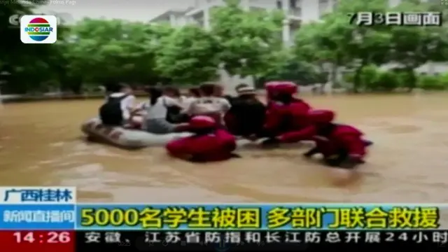 Setidaknya 56 orang tewas dan 22 orang lainnya dilaporkan hilang saat hujan lebat yang diikuti banjir besar melanda China.