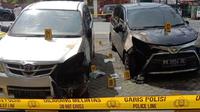 Kantor Redaksi media Jujur Bicara (Jubi) yang berlokasi di Jalan SPG Taruna Waena, Kota Jayapura, Provinsi Papua, dilempari bom molotov pada Rabu (16/10/2024) dini hari, mengakibatkan dua mobil yang terparkir ikut terbakar. (Liputan6.com/ Dok Ist)