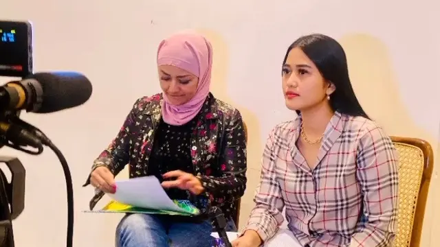 Yuyun Sukawati Berhijab