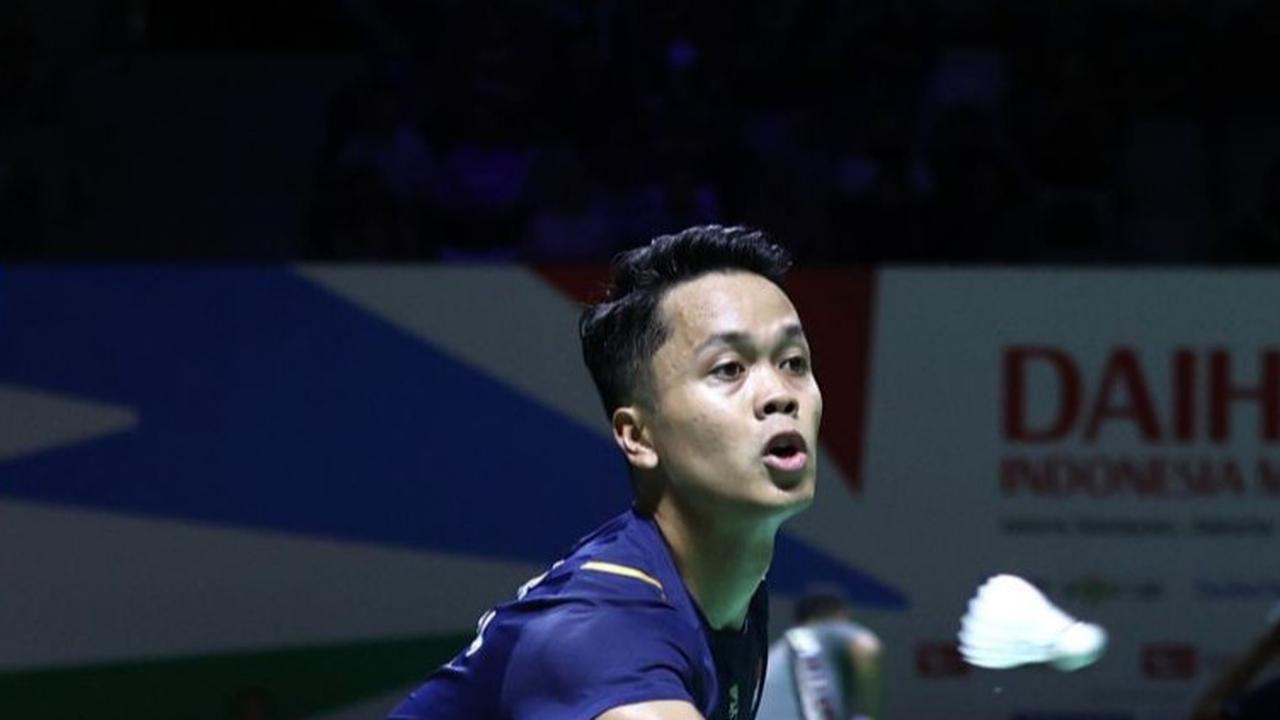 FOTO: Aksi Anthony Sinisuka Ginting Sukses Melaju ke Babak 16 Besar Indonesia Masters 2024 Usai Menjinakkan Kantaphon Wangcharoen