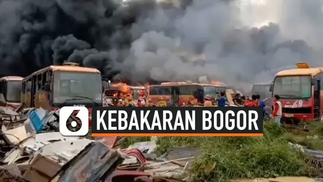 VIDEO: Kebakaran Lokasi Penyimpanan Bus Transjakarta
