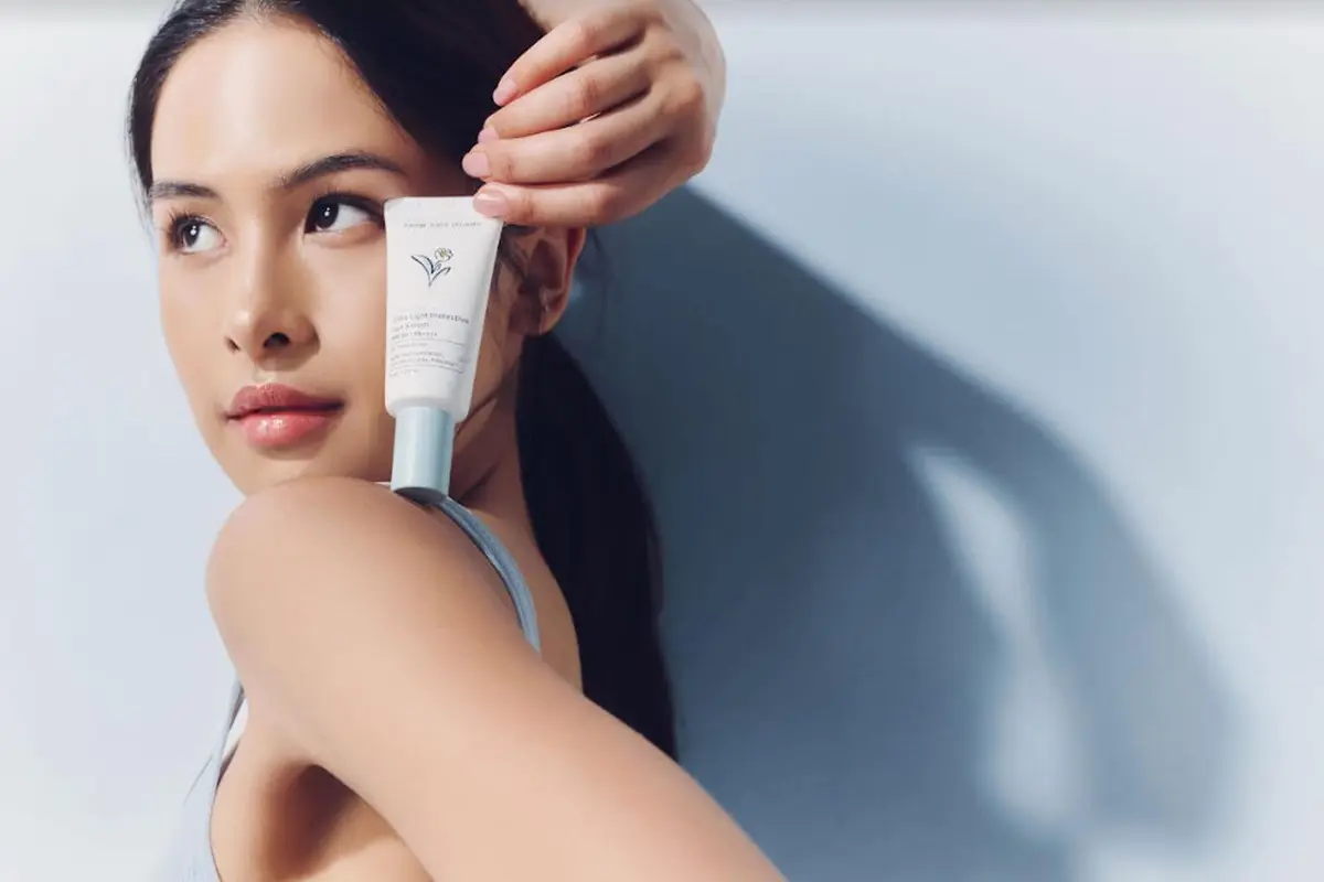 White Tea Ultra Light Protective Sun Serum - From This Island