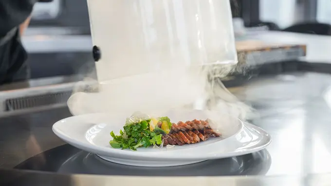 Ironplate Hadirkan Pengalaman Seru Menu Fusion Hidangan Prancis dan Asia ala Teppan