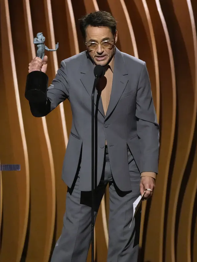 Reaksi Robert Downey Jr Menang SAG Awards 2024 Berkat Oppenheimer