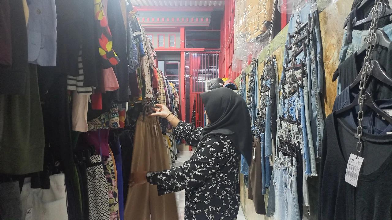 Aktivis Lingkungan Soroti Gaya Hidup Thrifting, Ajak Anak Muda Apresiasi Produk Lokal