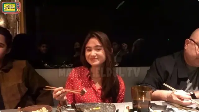 7 Potret Maia Estianty Gelar Family Dinner, Ajak Anak dan Calon Mantu