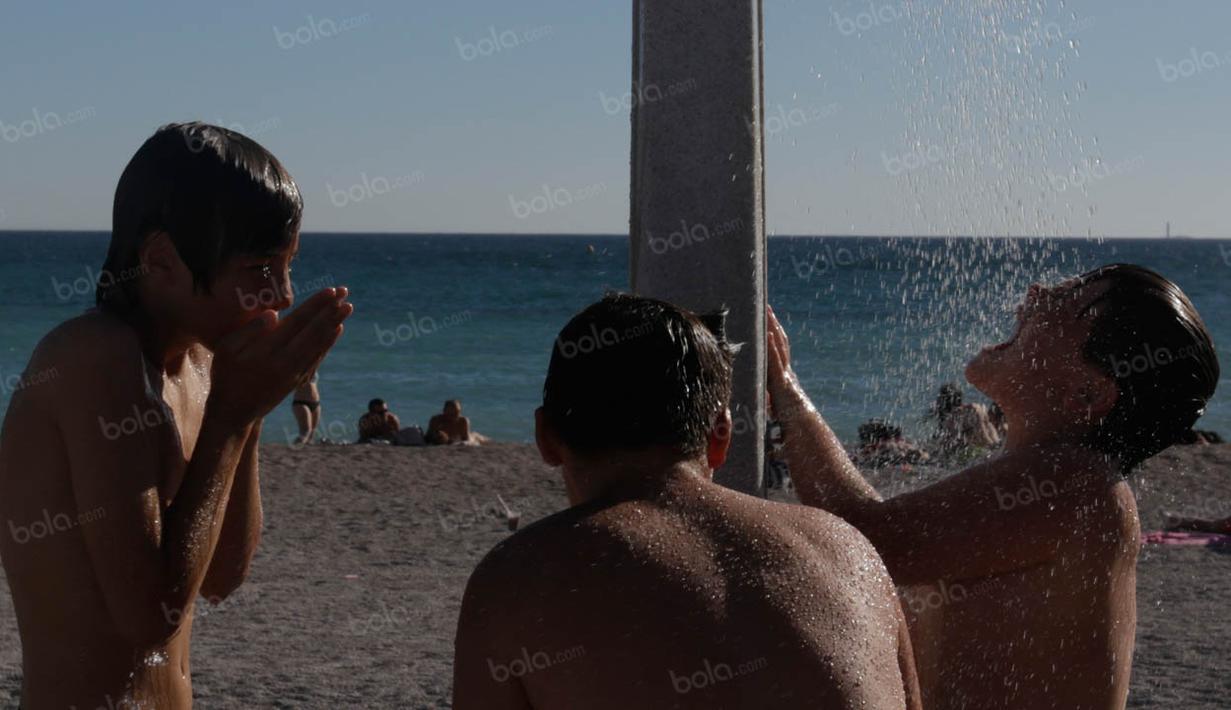 Marseille yang memiliki pesona alam indah ini merupakan salah satu destinasi liburan favorit warga Prancis maupun mancanegara. (Bola.com/Vitalis Yogi Trisna)