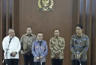 Wakil Ketua DPR Sufmi Dasco Ahmad memastikan seluruh pihak terus memperkuat koordinasi antara kebijakan fiskal dan moneter agar dapat saling mendukung dalam menjaga stabilitas dan mendorong pertumbuhan ekonomi nasional. (Foto: Tangkapan layar Instagram Sufmi Dasco)