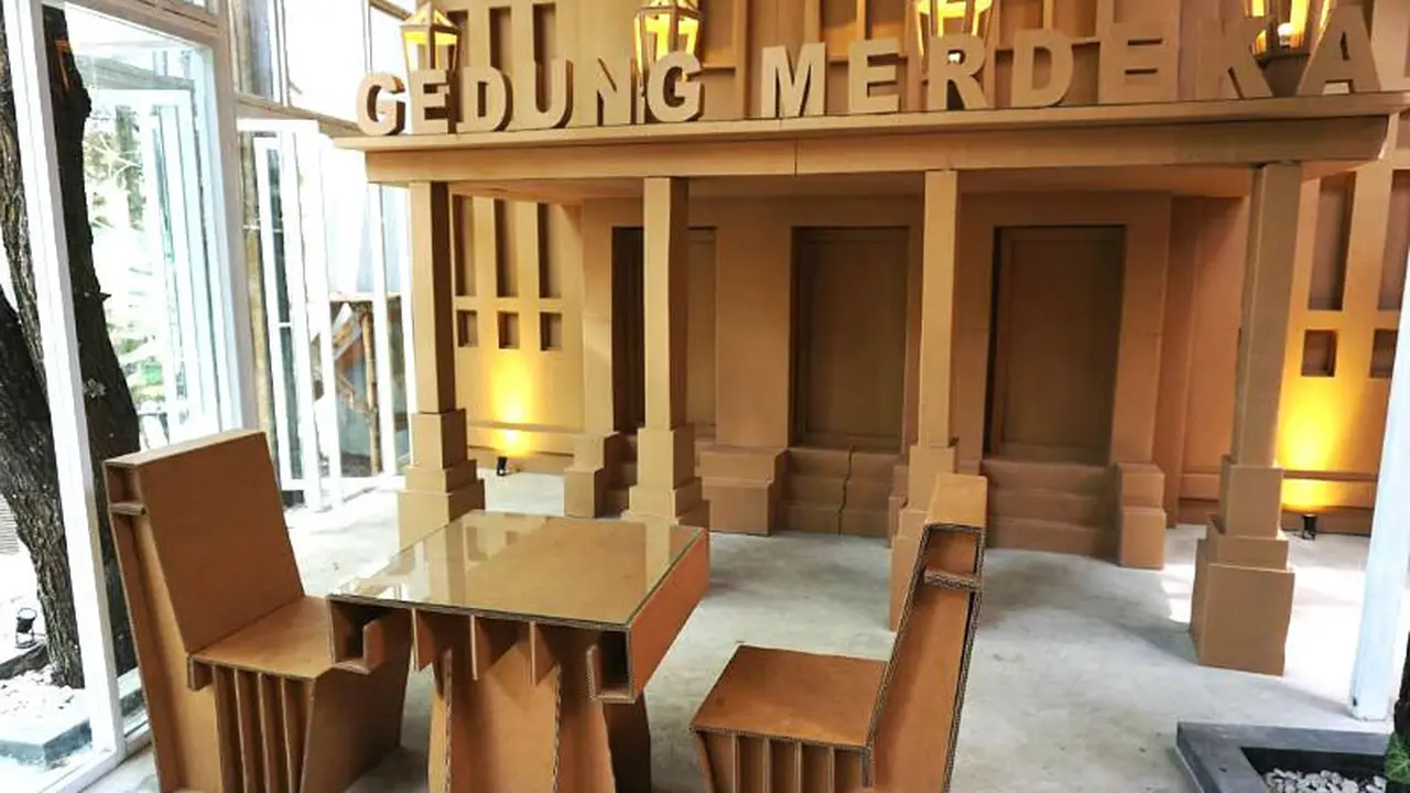 Gedung Merdeka Taman Kardus