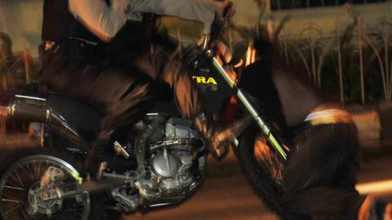 Bakar mobil polisi, dua demonstran Salemba ditahan