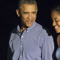 Barrack Obama dan Malia Obama. Foto: Instyle.com