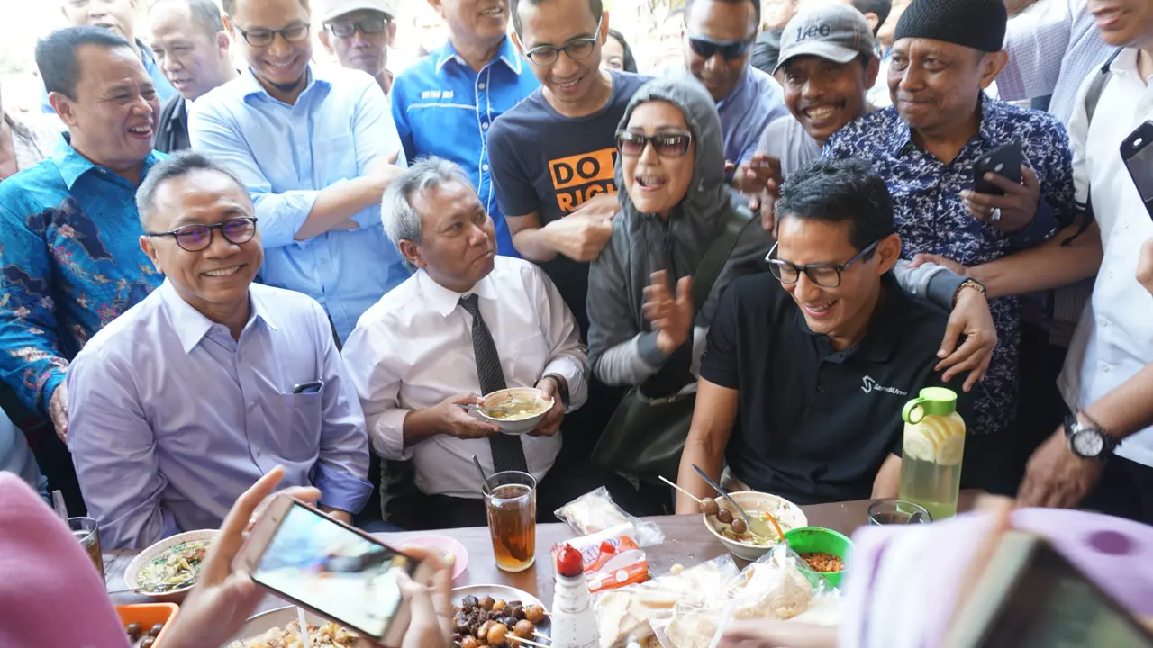 Usai Dapat Nomor Urut, Sandiaga Langsung Sarapan di Kampung Jokowi