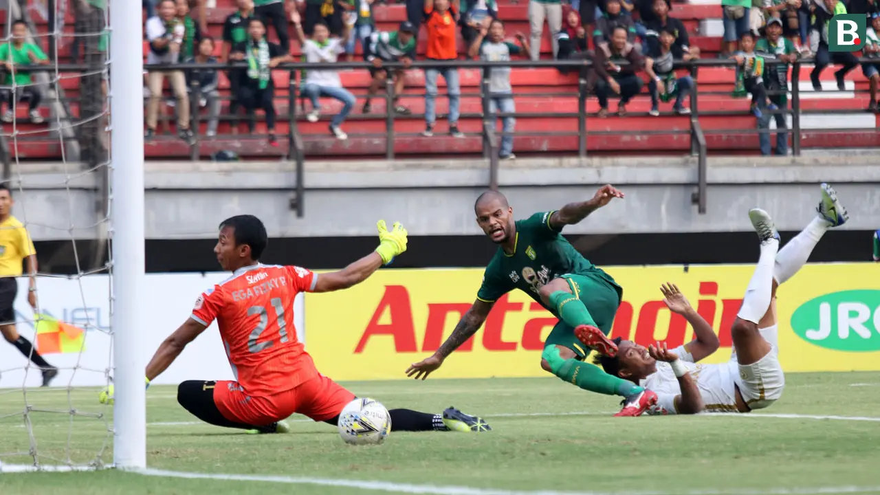 Persebaya Surabaya vs PSS Sleman