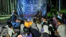 Suasana malam solidaritas untuk korban kriminalitas kasus JIS di Tugu Proklamasi, Jakarta, Jumat (20/5/2016). Keluarga dan simpatisan korban kriminalistas kasus JIS gelar aksi menyalakan lilin. (Liputan6.com/Yoppy Renato)