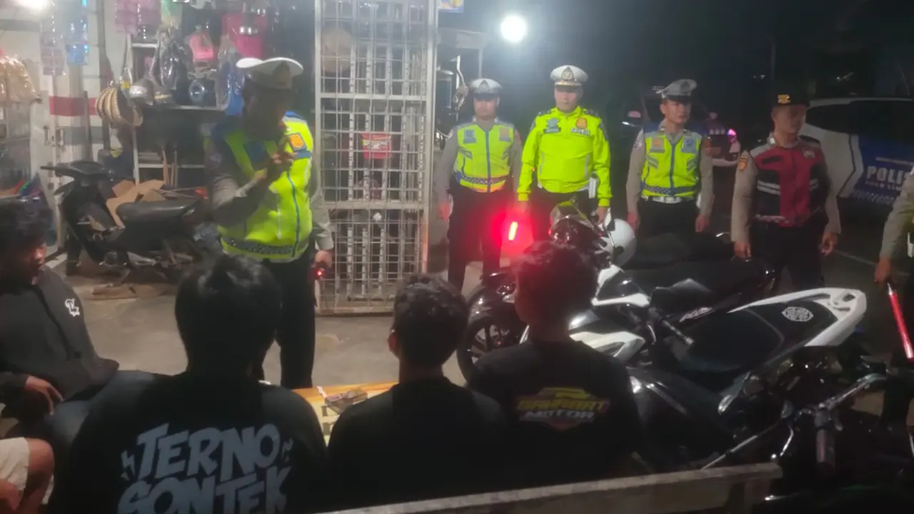 Puluhan pelaku balap liar di Pringsewu, Lampung berhasil diamankan, sementara 14 sepeda motor langsung disita polisi.