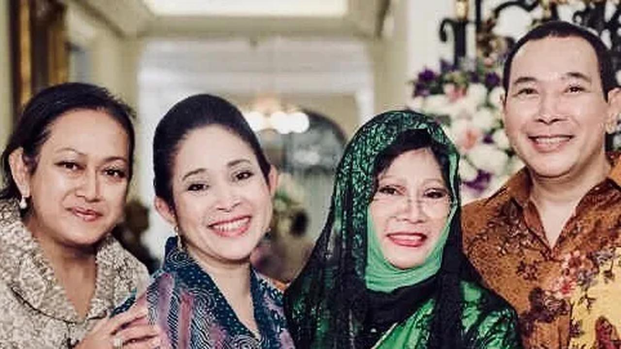 Dalam dunia bisnis, Mamiek terjun sangat terlambat apabila dibanding dengan kakak-kakaknya. Meski begitu, bisnis yang dimilikinya pun sangat menjanjikan. <br>