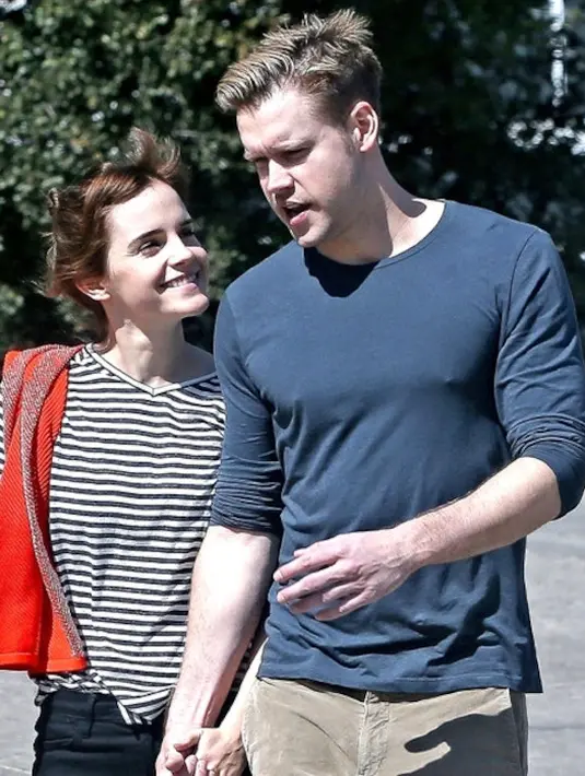 Selama berpacaran, Emma dan Chord sendiri menghabiskan banyak waktu di Los Angeles (E! Online)