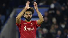 Gol Mohamed Salah ke gawang Chelsea pada laga tadi malam sebenarnya bukan yang pertama pada musim ini. Di pertemuan pertama, pemain berkebangsaan Mesir tersebut juga sukses mencetak satu gol. Uniknya, kedua laga Liverpool dan Chelsea di musim ini berakhir imbang. (AP/Rui Vieira)