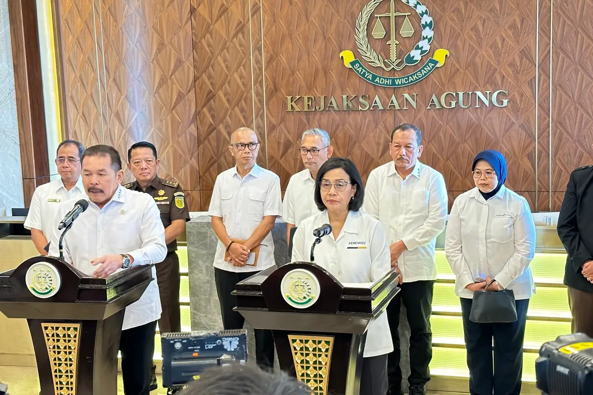 Menteri Keuangan (Menkeu) Sri Mulyani saat melaporkan kasus dugaan korupsi di lingkungan Lembaga Pembiayaan Ekspor Indonesia (LPEI) di Kejagung, Jakarta Selatan, Senin (18/3/2024).