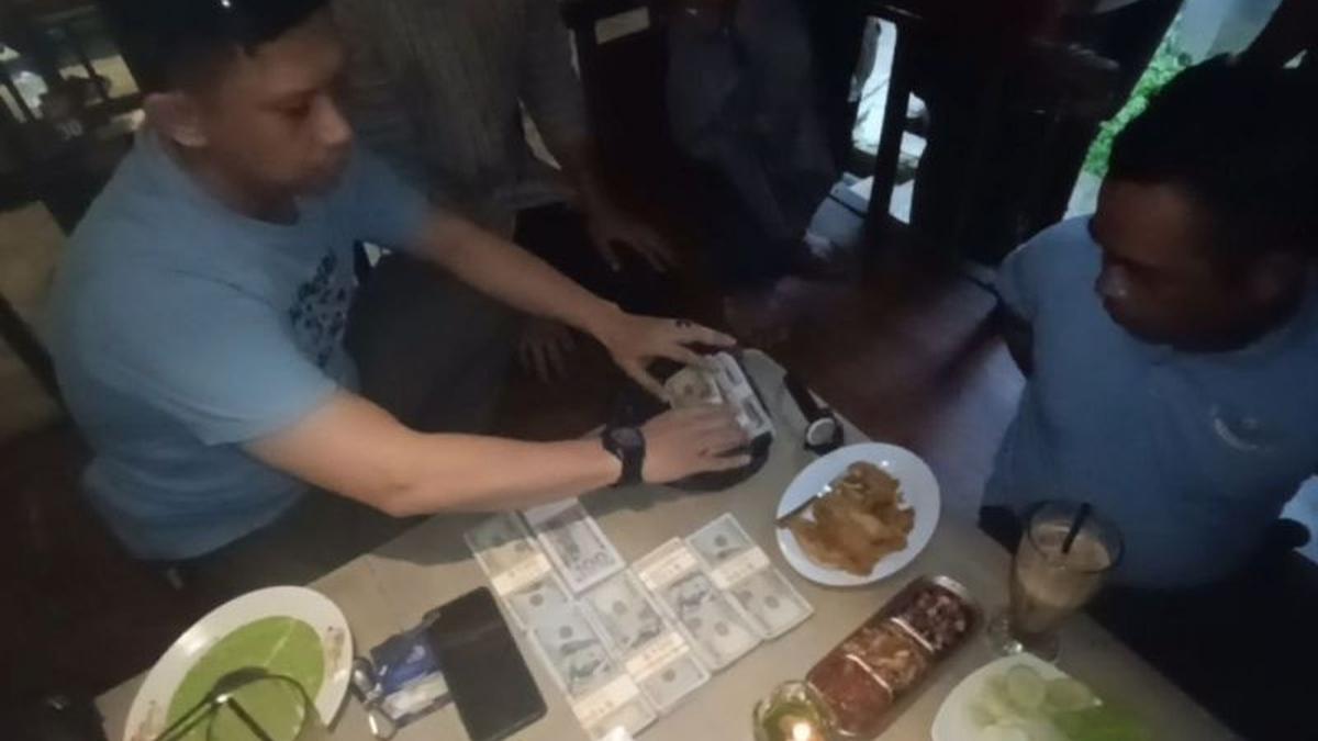 Peredaran Uang Dolar Palsu di Banten Terbongkar, 5 Orang Termasuk Pemasok Diciduk