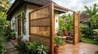 7 Inspirasi Sekat Teras dari Material Alami untuk Rumah Mungil
