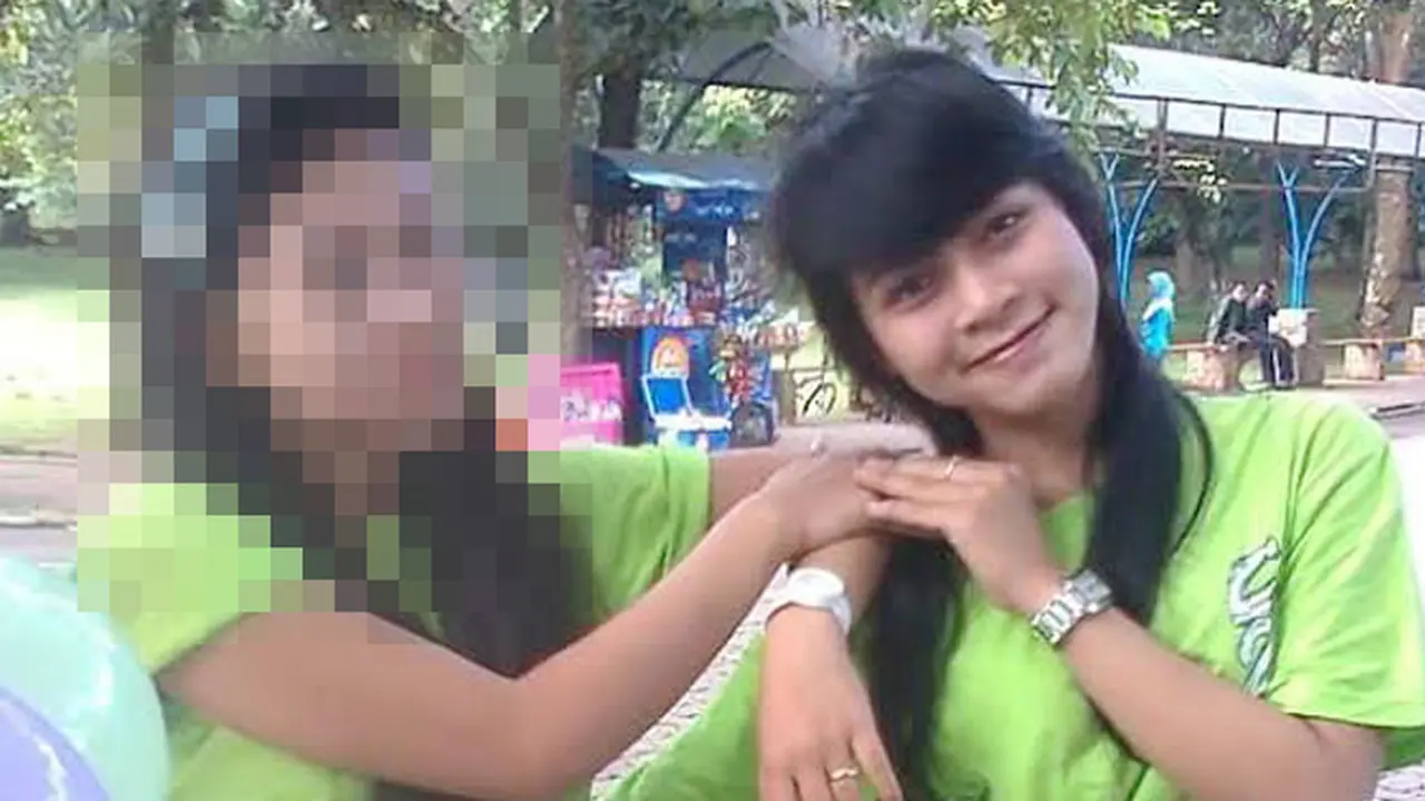 Farah Nikmah dengan seorang temannya